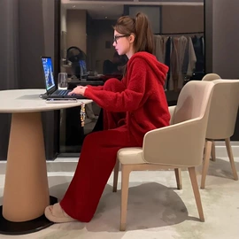 女式卫衣;女式T恤;时尚休闲套装