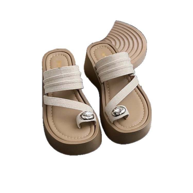 Explosión de verano de 2026 nuevo dedo de dedos grueso en una sola barra de zapatillas suaves cómodas para usar zapatillas casuales de playa para mujeres