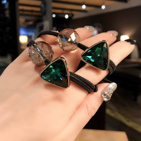 Green triangle diamond