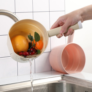 Large Household Plastic Water Ladle with Handle for Bathroom Bathing, Long Handle Water Scoop for Washing Fruits, Wholesale
