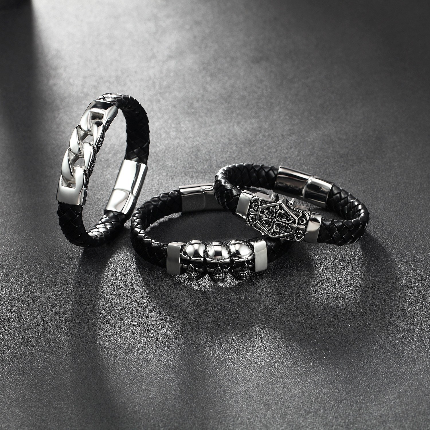 Men's Braided Leather Bracelet Waterproof And Hypoallergenic_voghion.com