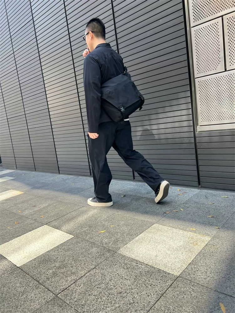 Pantaloni casual affusolati da uomo, senza cuciture, incollati, tridimensionali, ad asciugatura rapida, traspiranti, idrorepellenti, leggeri, elasticizzati in quattro direzioni_voghion.com