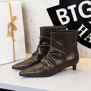 2887-2 Retro Fashion Boots Women's Thin Heel Pointed Short Tube Folded Stacked Boots Skinny Boots French Martin Sho