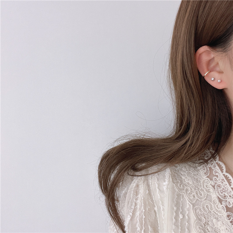 White earrings from pearl, 4mm