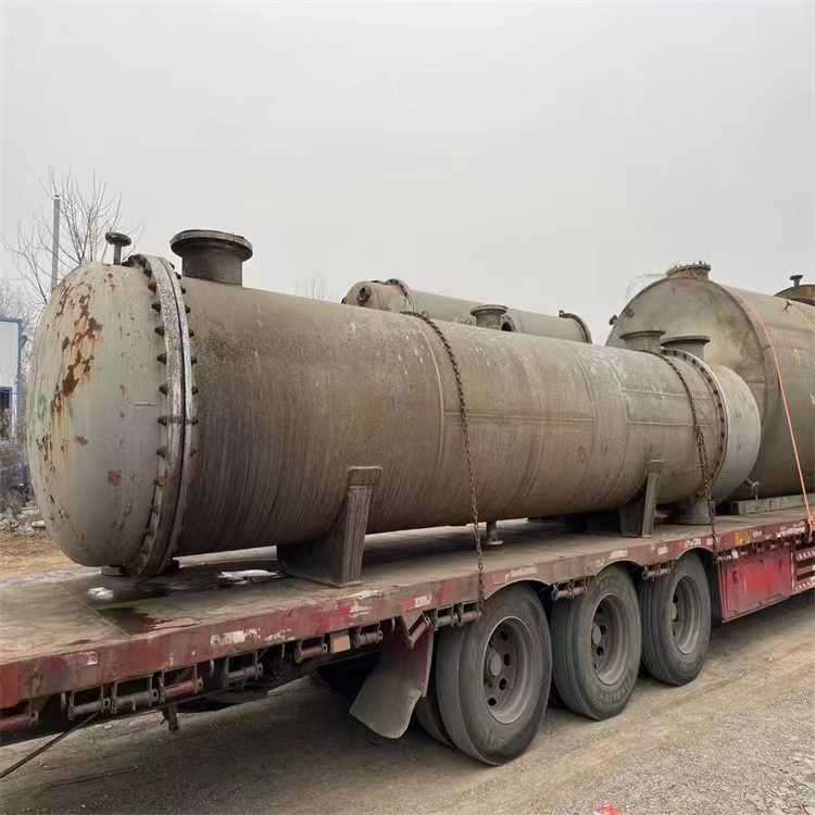 处理二手立式不锈钢冷凝器 304化工列管冷凝器多效强制循环挥发器