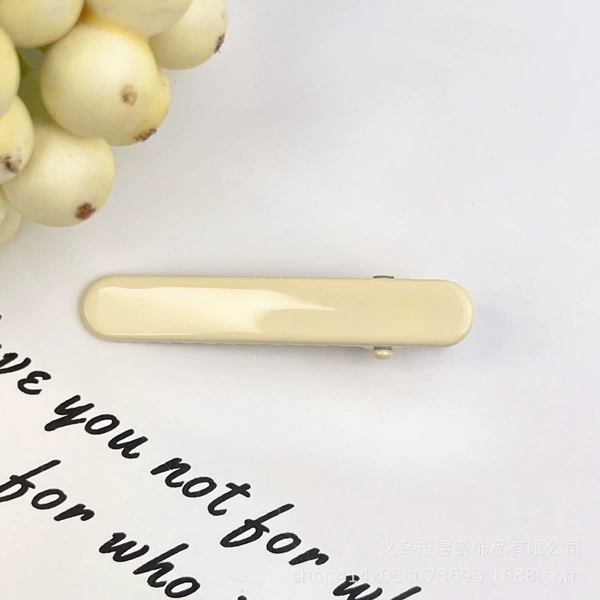 Thin glossy metal clip 5cm milk white