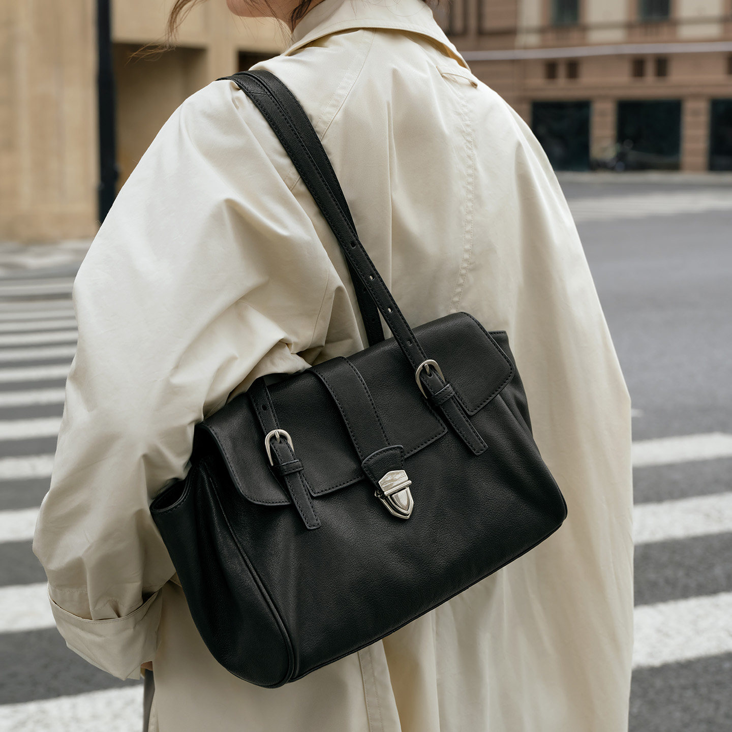 Vegetable-Tanned Sheepskin Baguette Briefcase For Women - Casual Professional Commuter Handbag & Shoulder Bag - Thumbnail 3