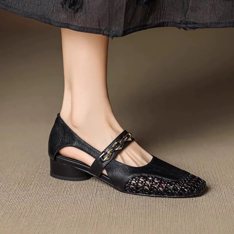 Retro francés hueco respirado zapatos de una sola mujer verano de 2026 nuevo cuadrado casual con zapatos de agujero versátiles