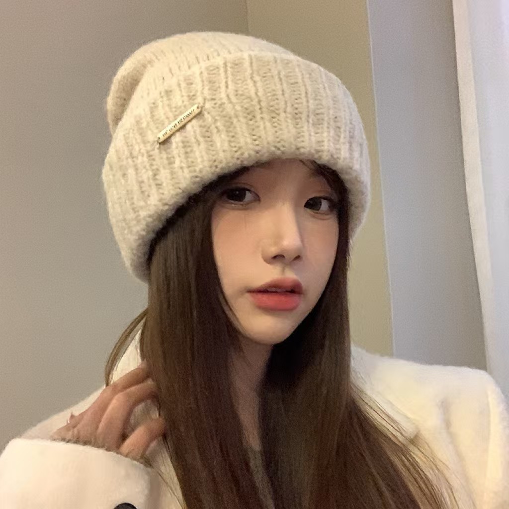 Damen-Herbstmütze mit Ohrenschutz, lässig und warm, für großen Kopfumfang, Wintermütze, strickig, figurschmeichelnd, gestrickt_voghion.com