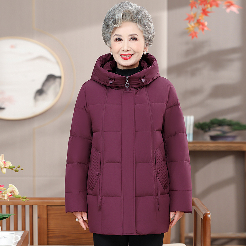 正品牌高档羽绒服女中年妈妈装中老年小个子宽松加厚保暖冬装外套