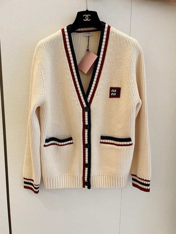 2025 Early Spring New College Style Cardigan V-Neck Contrast Color Design Thick Warm Twist Braided Loose Women 2025 Early Spring New College Style Cardigan V-Neck Contrast Color Design Thick Warm Twist Braided Loose Women