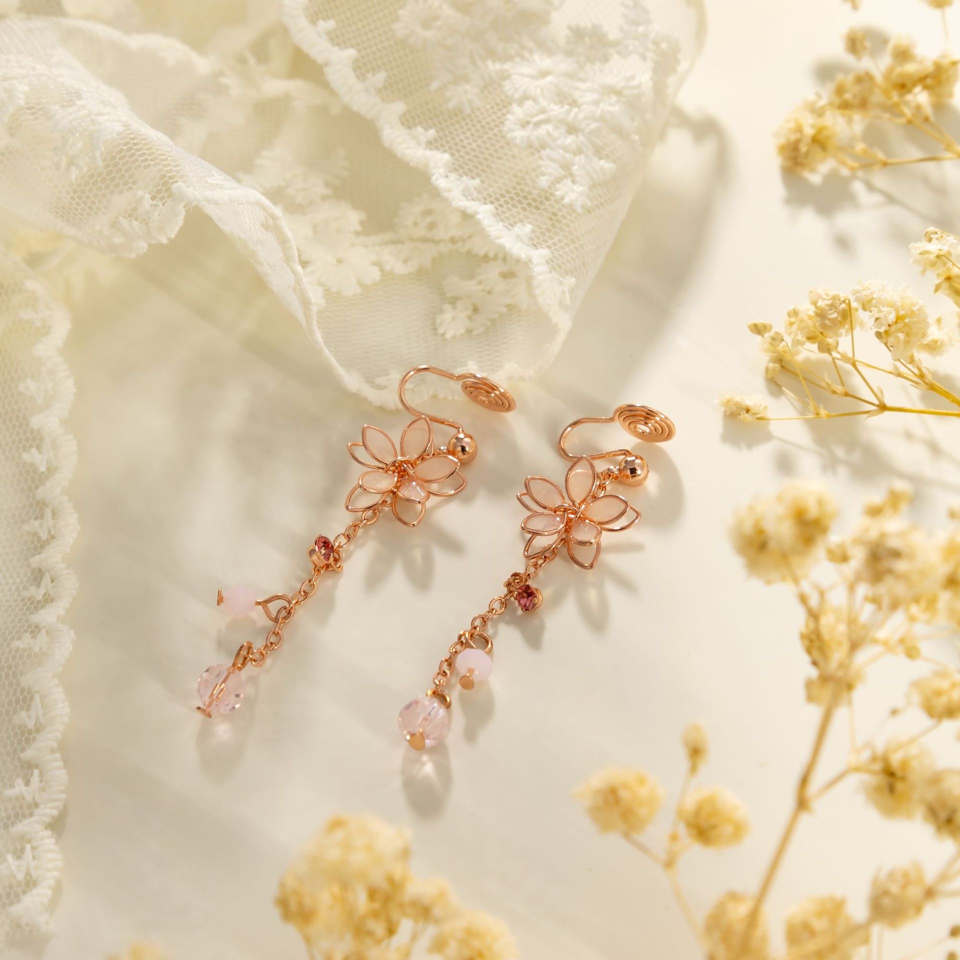 모기향 귀 클립