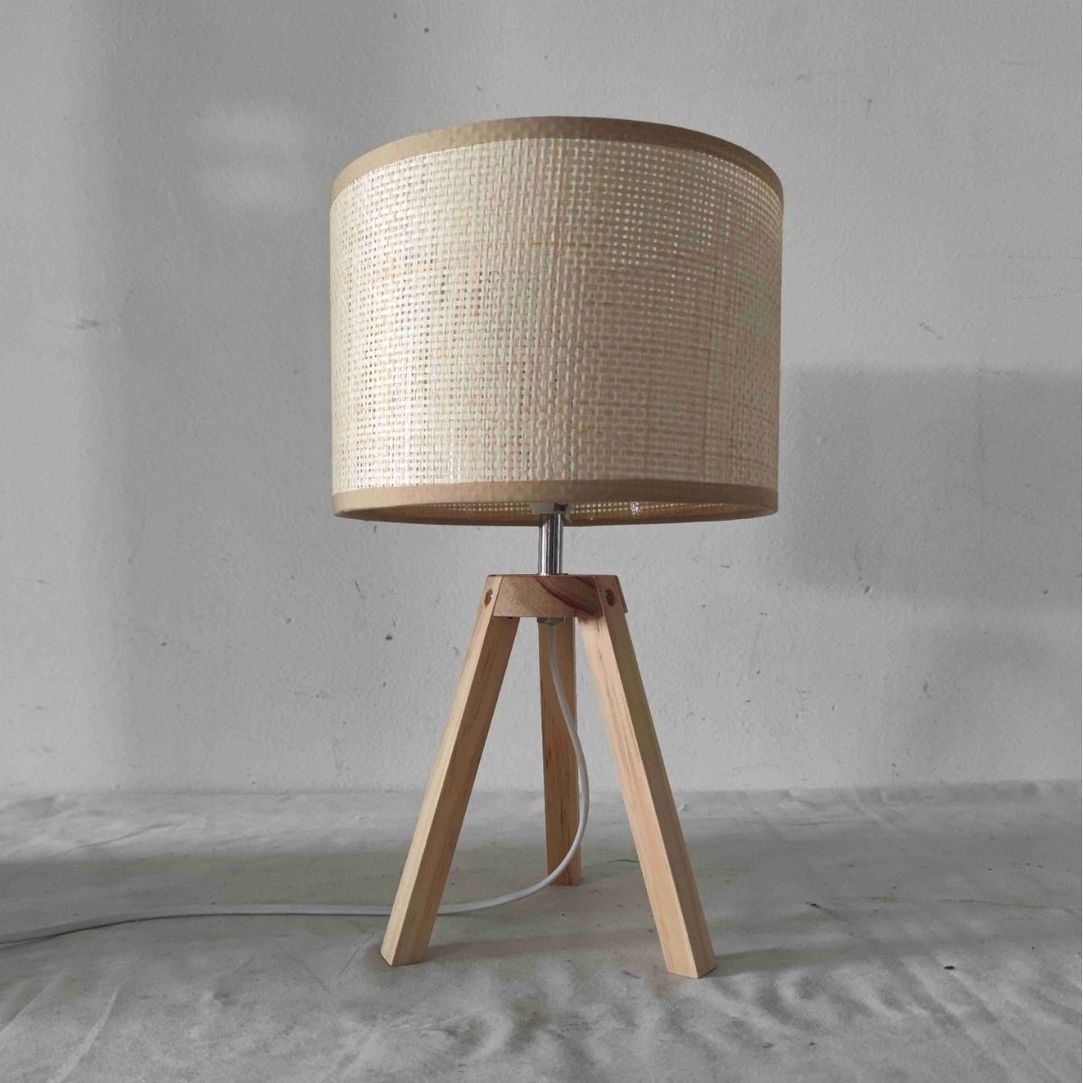 Transfronterizo nórdico ins ventana lámpara de escritorio led ojo de lectura dormitorio dormitorio residencial cabezal de cama madera lámpara de escritorio trenzada de paja