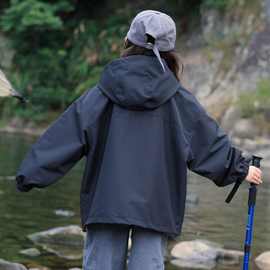 春秋款连帽女童冲锋衣网红春秋女中大童外套山系儿童防水户外其他