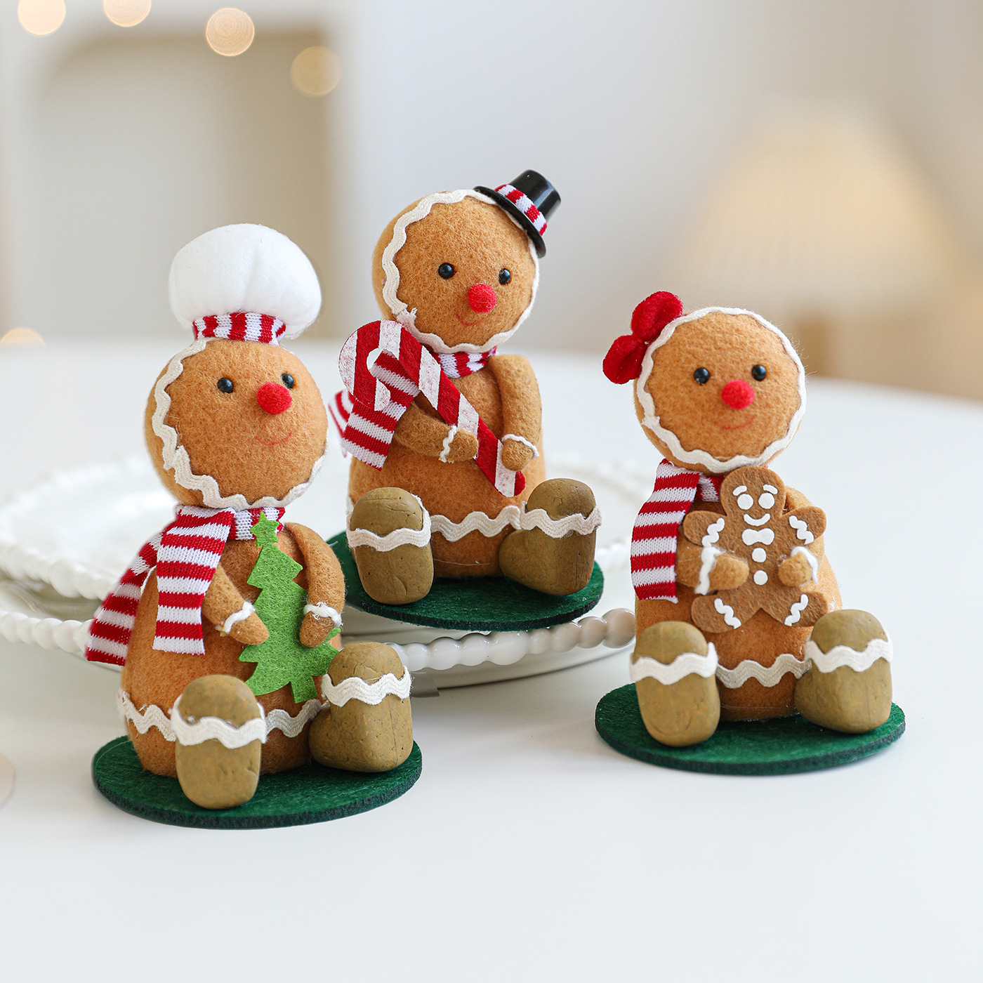 Navidad transfronteriza Gingerbread hombre decoración de escritorio decoración de escenario muñeca Gingerbread muñeca galletas en stock