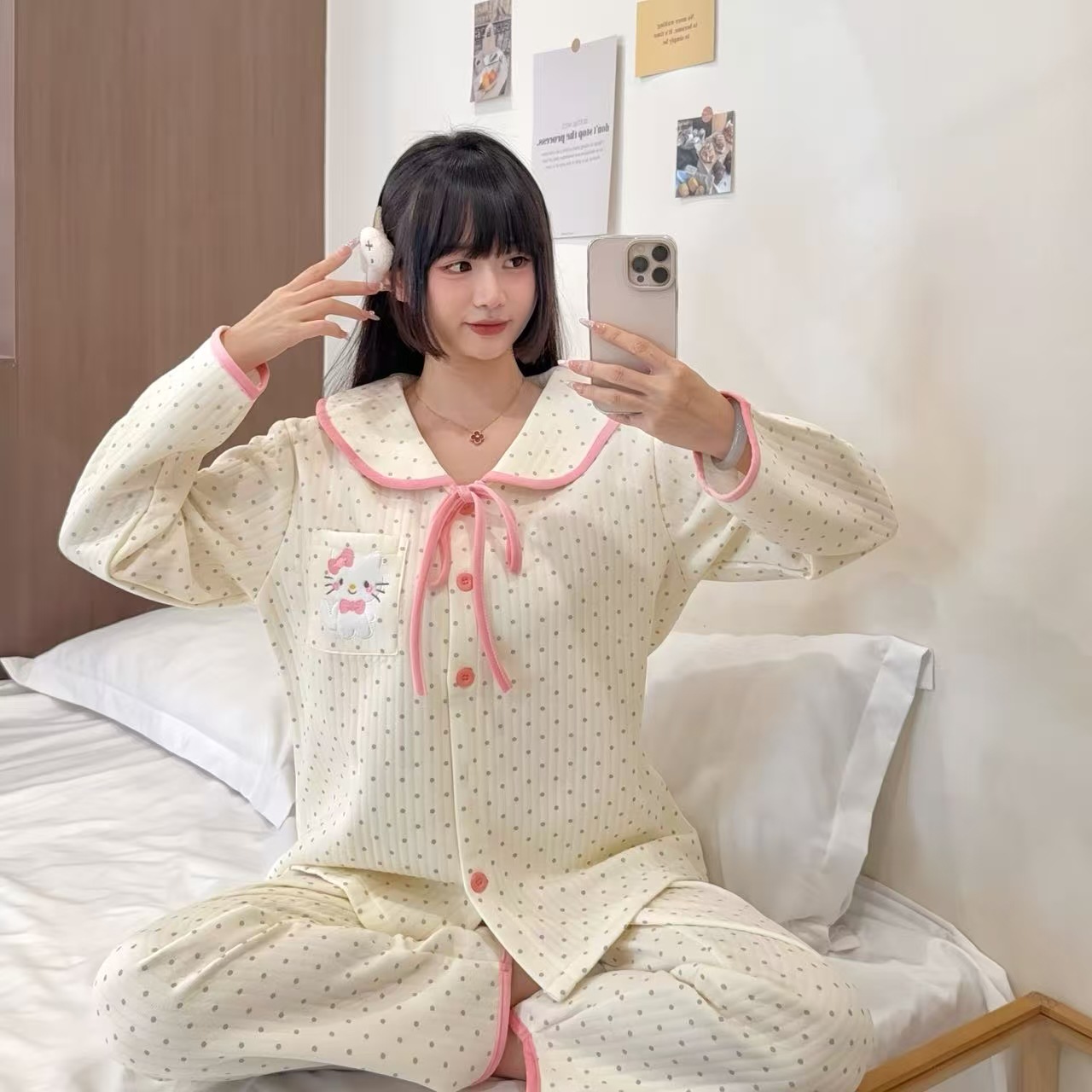 Algodón intercalado de aire al por mayor transfronterizo invierno nuevo pijama de mujer de manga larga calentamiento grueso muñeca cuello dulce ropa para el hogar