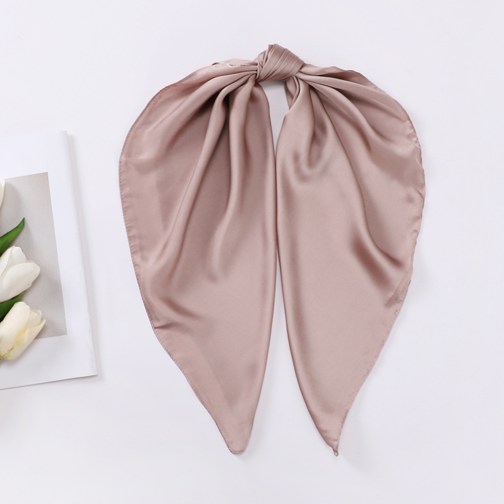 Europa y los Estados Unidos bufandas de seda de color sólido mujeres 70cm bufandas de satín pequeñas bufandas de pañuelo de cabello decoración fábrica transfronteriza al por mayor image 4