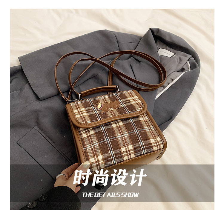 College-style backpack for women 2024 autumn new Dachshund student handbag, retro commuter crossbody bag undefined