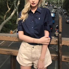 老钱风刺绣中袖休闲衬衫女款2025新款宽松百搭辣妹设计感翻领衬衣