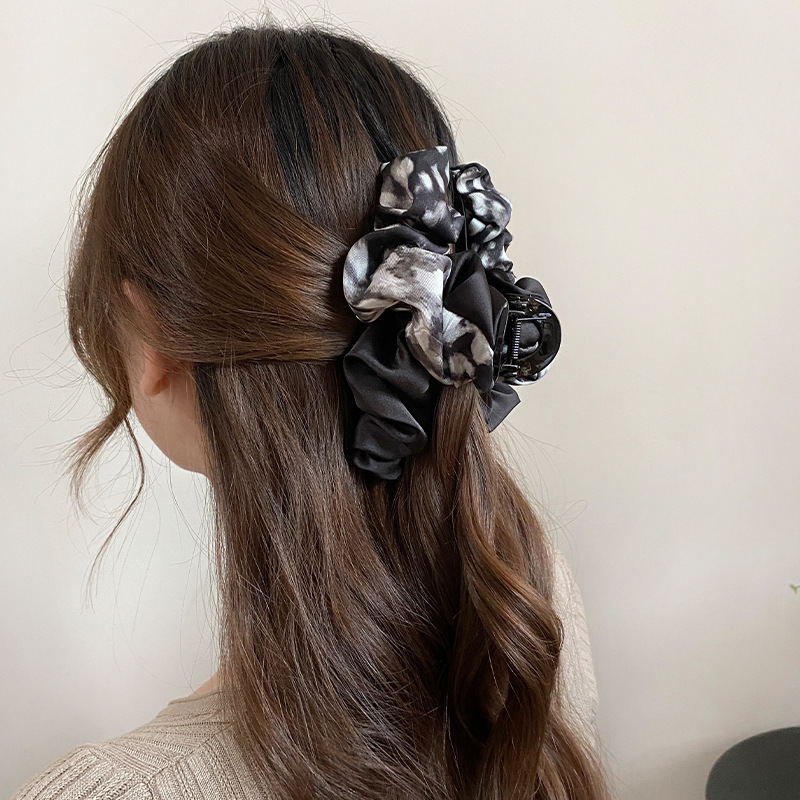 韓国風高級サテンプリーツスプライシングヒョウ柄ヘアクリップ女性用後頭部半分ヘアカチューシャシャーククリップLサイズ新品|undefined