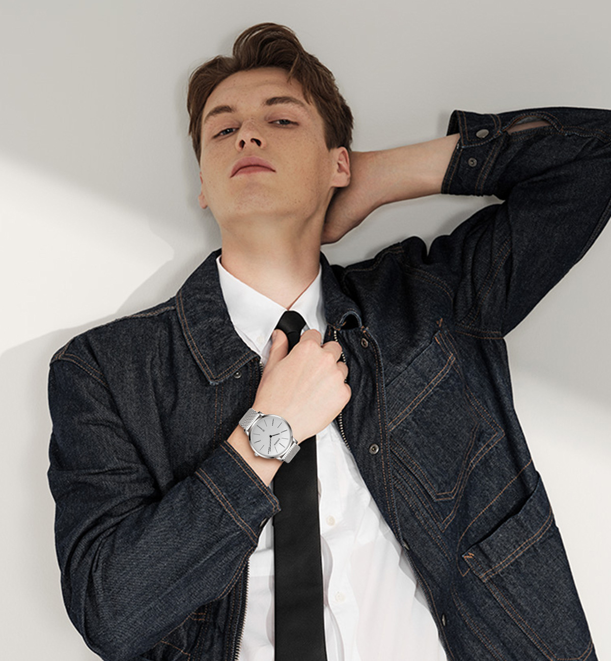Neue Modeuhr für Herren, Präzisions-Stahlband, einfache Quarzuhr, OEM-Kleinserie_voghion.com