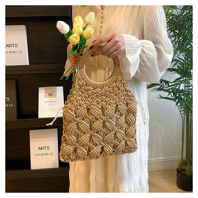 Women's Medium Fabric Solid Color Basic Classic Style Weave Hollow Open Straw Bag display picture 5