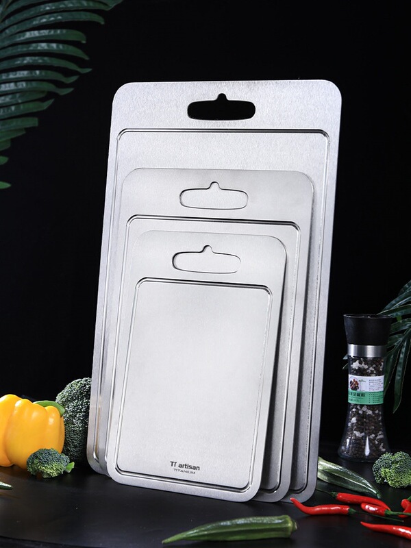 Titanium Craftsman Pure Titanium Cutting Board for Home Use, Thickened Chopping Board with Grooves, Portable Outdoor Wear-Resistant Anti-Mold Cutting Board