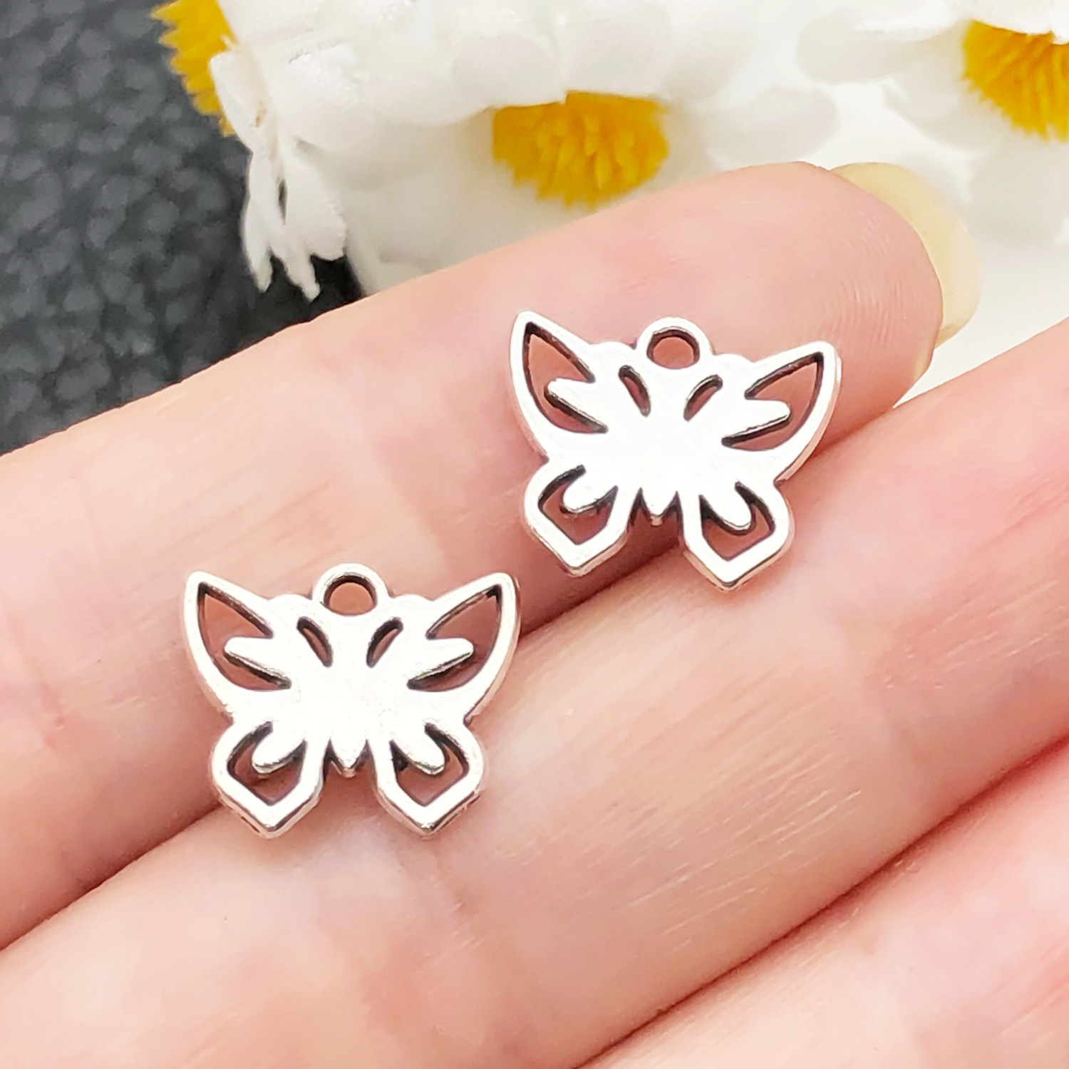 22320-M-古银锌合金昆虫蝴蝶12x10mm-0.6g