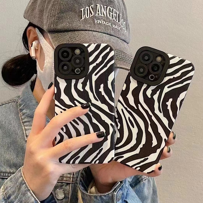 Applicable art zebra pattern IPhone15/15ProMax Apple 13 phone case 12 drop-resistant 11/XR all-inclusive XS Applicable art zebra pattern IPhone15/15ProMax Apple 13 phone case 12 drop-resistant 11/XR all-inclusive XS