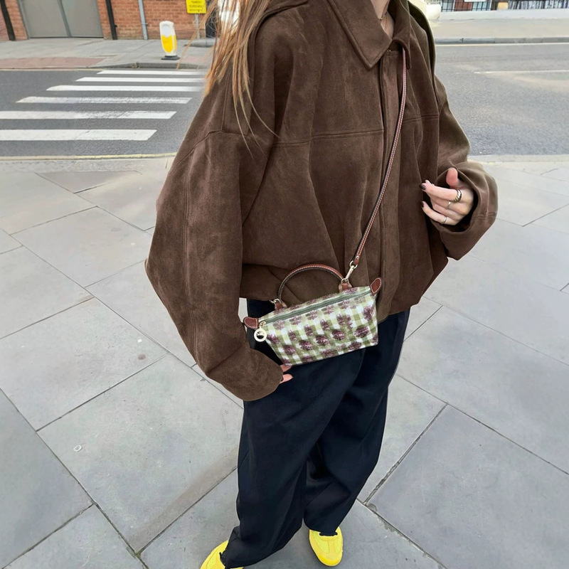 Cross-border European and American women's fashion 2026 autumn/winter new casual and stylish suede-textured effect bomber jacket Cross-border European and American women's fashion 2026 autumn/winter new casual and stylish suede-textured effect bomber jacket