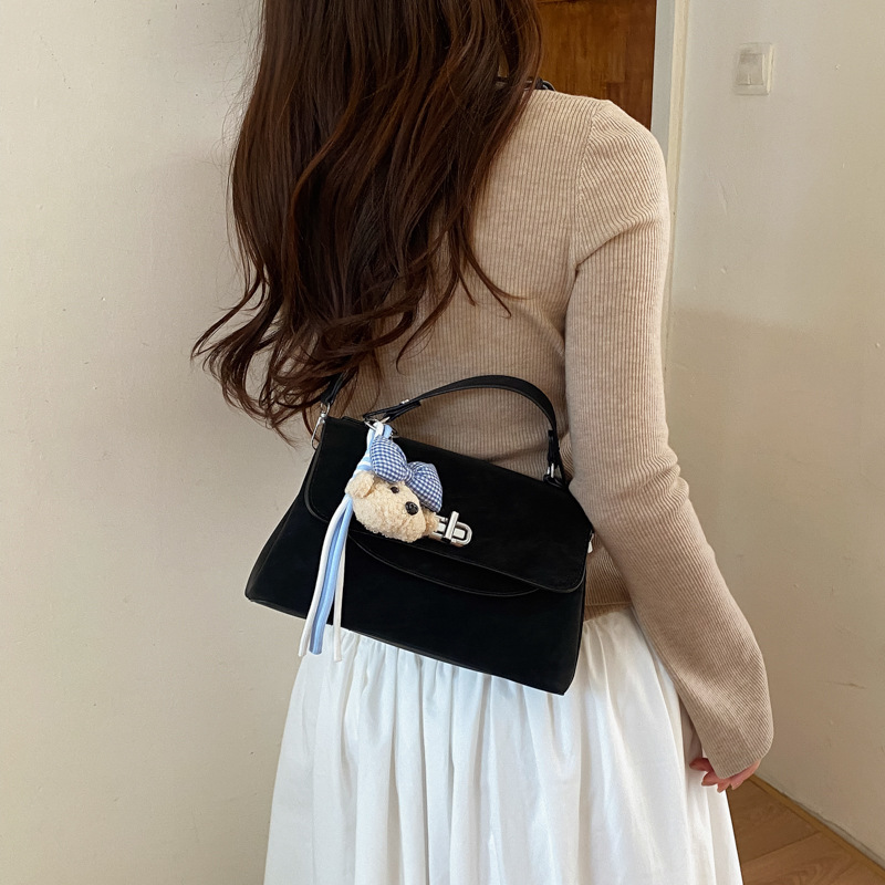 Bolso de mano diario de alto valor para mujeres 2026 primavera / verano nuevo estilo de moda bolso de hombro de estilo extranjero nicho bolso de transporte