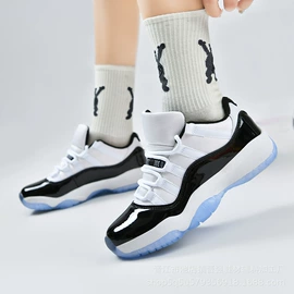 男式运动单鞋;男式板鞋;男式马丁靴