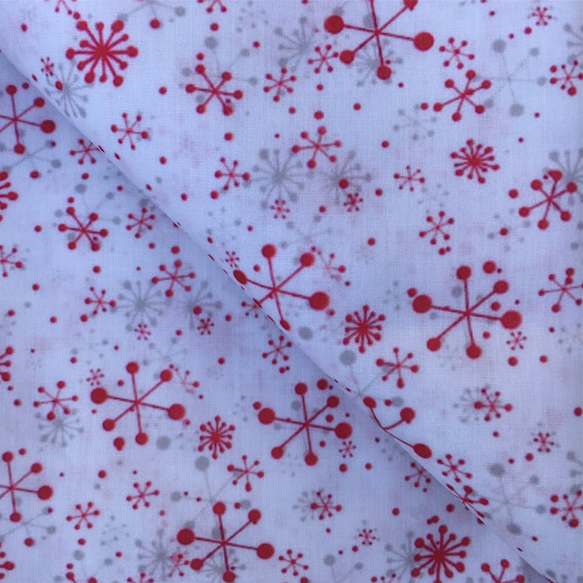 クリスマス雪花模様の薄いポリエステル綿や四面弾ニット生地のプリント生地手作りdiyシャツスカート服装生地