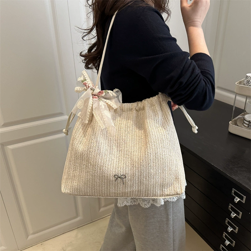 Capacious bucket, one-shoulder bag, straw beach fashionable shoulder bag, city style