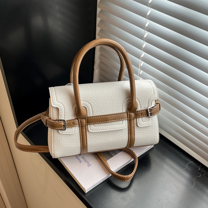 Bolso de mano transfronterizo de mujer 2025 nuevo nicho de invierno de alta calidad bolso de mujer de viaje retro mochila de hombro