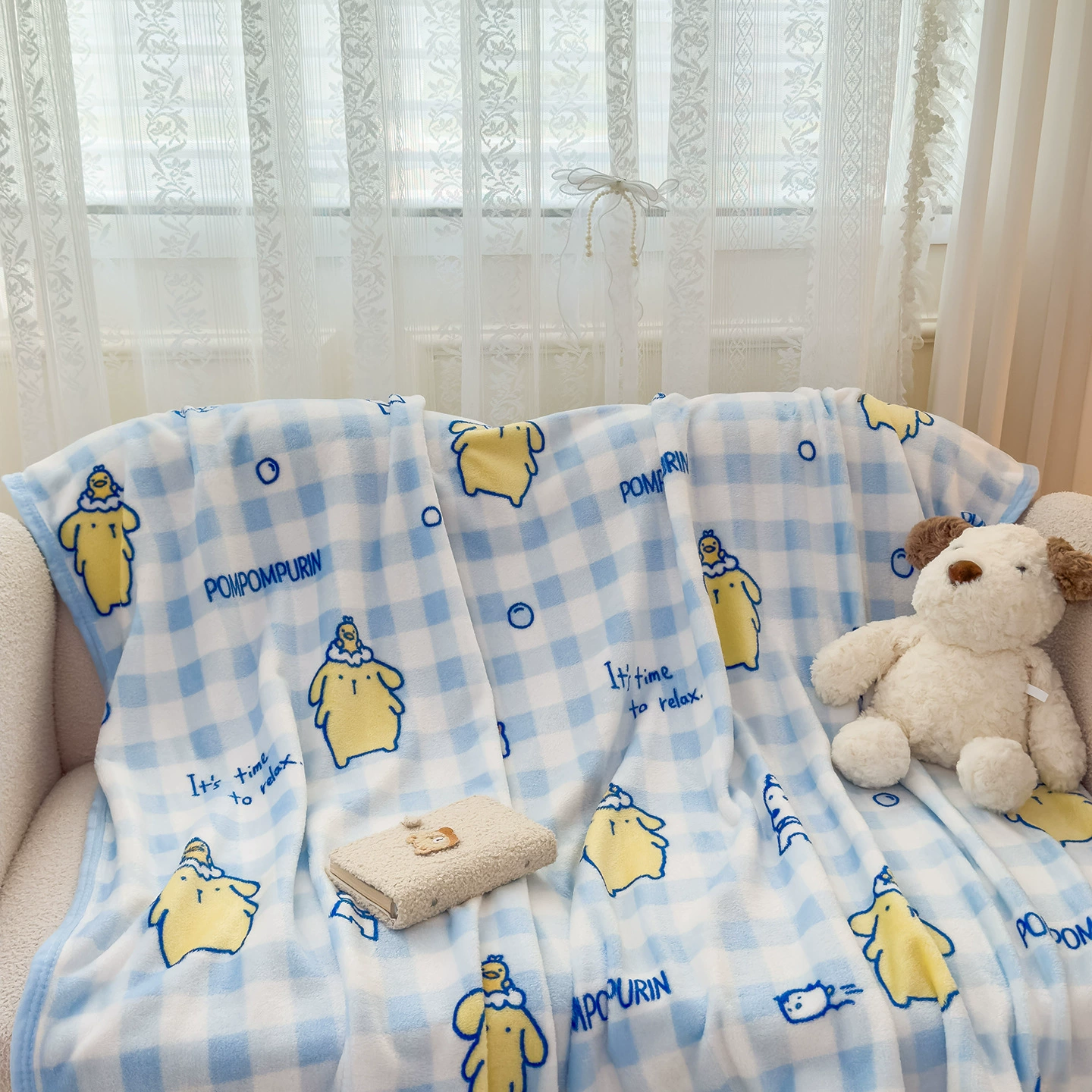 Плед (Sanrio) однослойный молочный велюр — гипоаллергенный с мультяшным принтом, на все сезоны, разные размеры