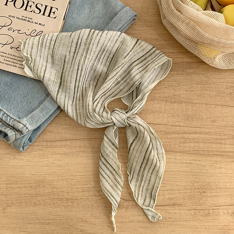 Bufanda de seda nuevo estilo protector para el cuello bufanda para el cuello pequeño y fresco pañuelo floral a cuadros cinturón para el cabello para atar el cabello bufanda triangular multiusos para atar la cintura