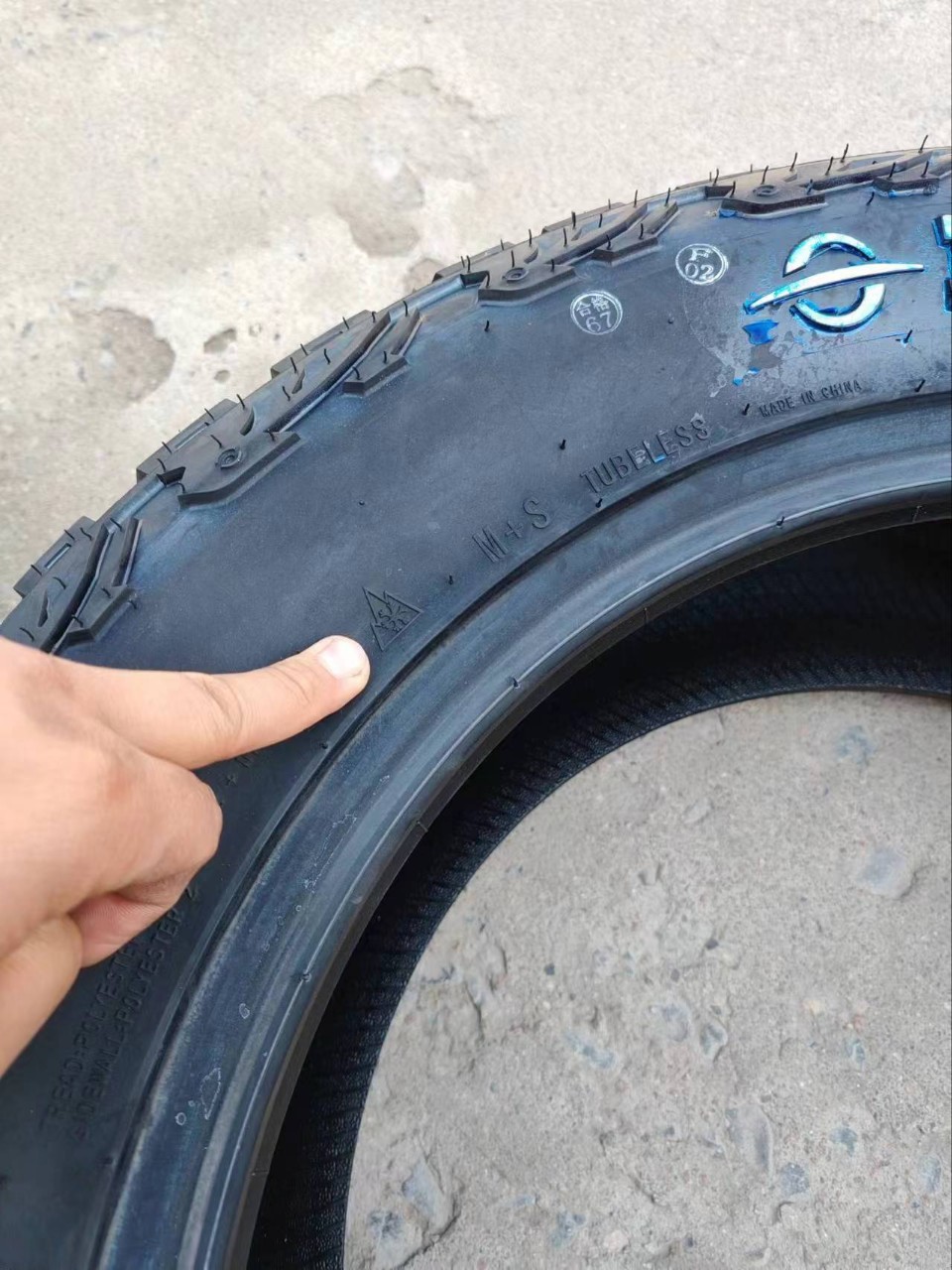 Off-Road Tires 255/60R19 Thickened Off-Road at Tires for Enclave Titanium 7 and Jetour Range Rover Lt255/60R19