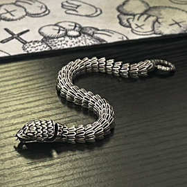 暗黑风时尚简约复古国潮本命年生肖蛇手链男款新中式霸气灵蛇手环