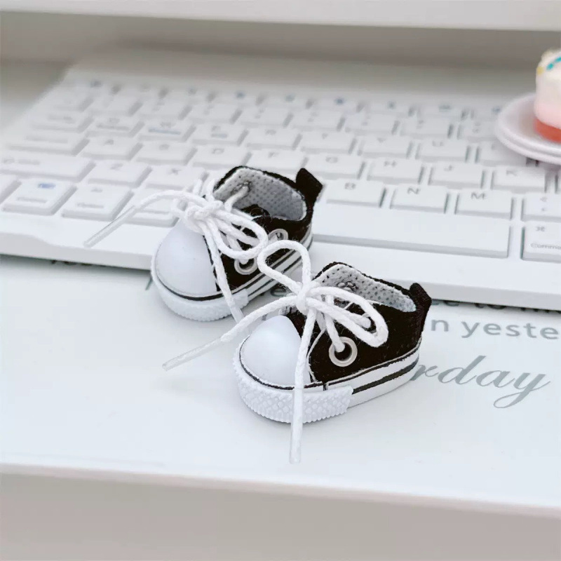 第一世代、第二世代、第三世代のラブブベビーウェア、ニットアロ、ラブブテニスグラススポーツスーツ、座りパーティー