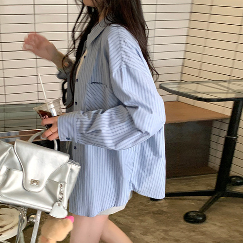 Blue striped long-sleeved shirt jacket for women in spring and autumn new loose and slim casual outside wearing small cardigan shirt