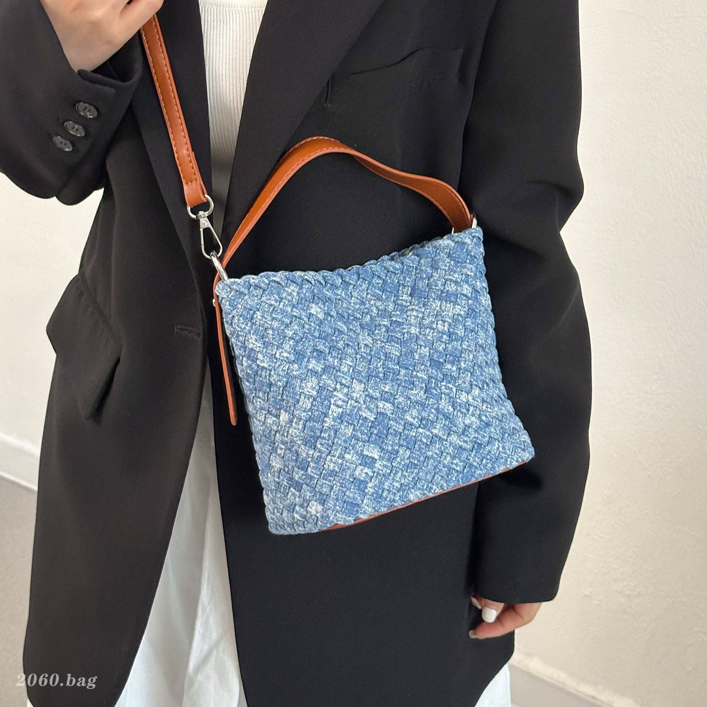 Bolsos de balde de mujer bolsos pequeños nuevos nichos bolsos de hombro 2026 moda casual coreana trenzada moda