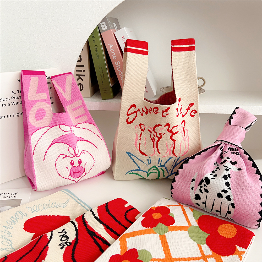 Women's Small Knit Animal Heart Shape Flower Cute Open Shopping Bags display picture 4