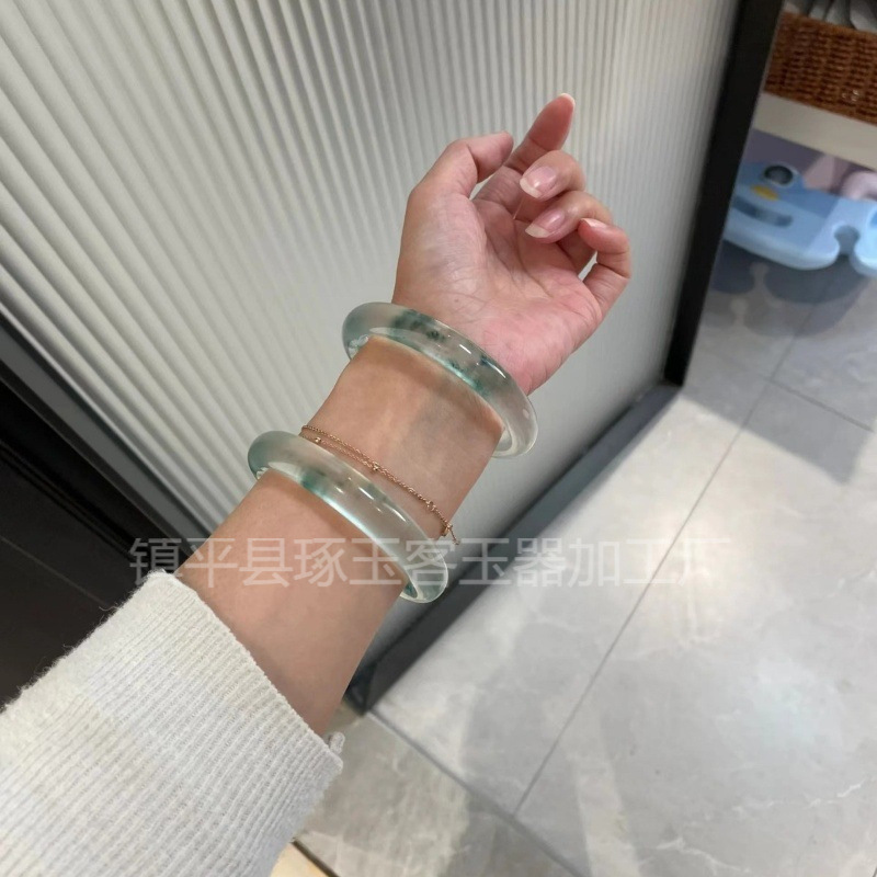 翡翠平は独龍玉氷種の花玉ブレスレット石英岩玉の花の細い本の同金をまねています。|undefined