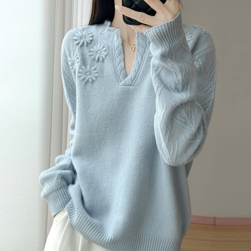 Direct from the manufacturer: a relaxed-style V-neck, pure wool knit sweater, a thick, hand-crocheted sweater, and a loose-fitting wool inner layer Direct from the manufacturer: a relaxed-style V-neck, pure wool knit sweater, a thick, hand-crocheted sweater, and a loose-fitting wool inner layer