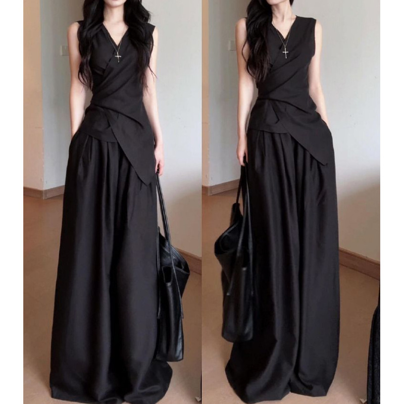 2026 New French-Style Elegant Outfit for Women: Black Top and Wide-Leg Pants, Summer Sleeveless Waist-Cinching Slimming Set
