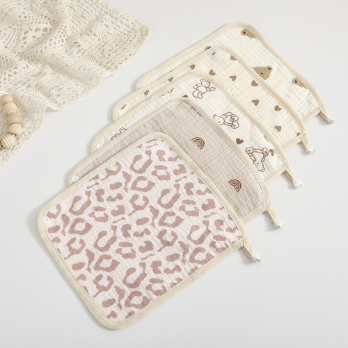 Korean style 4-layer cotton gauze square scarf bib Zou Zou cloth saliva napkin rice bib newborn bib baby anti-vomiting milk towel