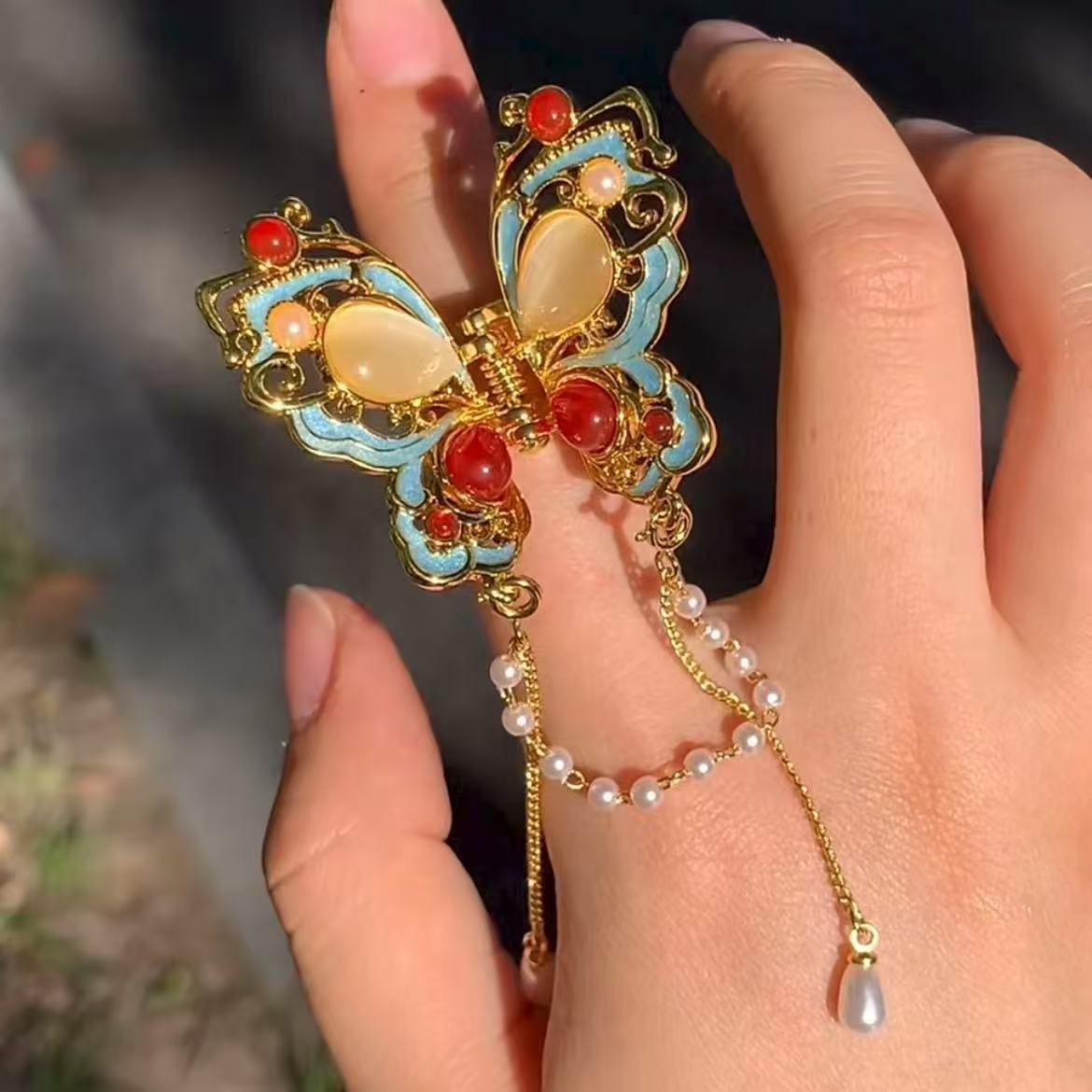 Chinese-Style Treasure Butterfly Hair Clip Shark Clip Creative Hair Accessory New Chinese Retro High-End Hairpin