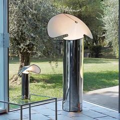 イタリアの古典的な電気スタンドのフロアランプのステンレスの極めて簡単なデザイナーのサンプルプレートの間の展示室の帽子の明かり