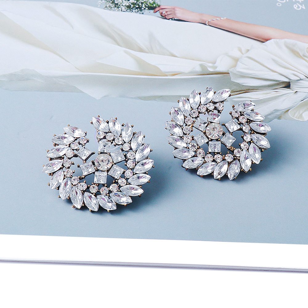 European And American New Alloy Diamond-studded Sunflower Earrings Female display picture 7